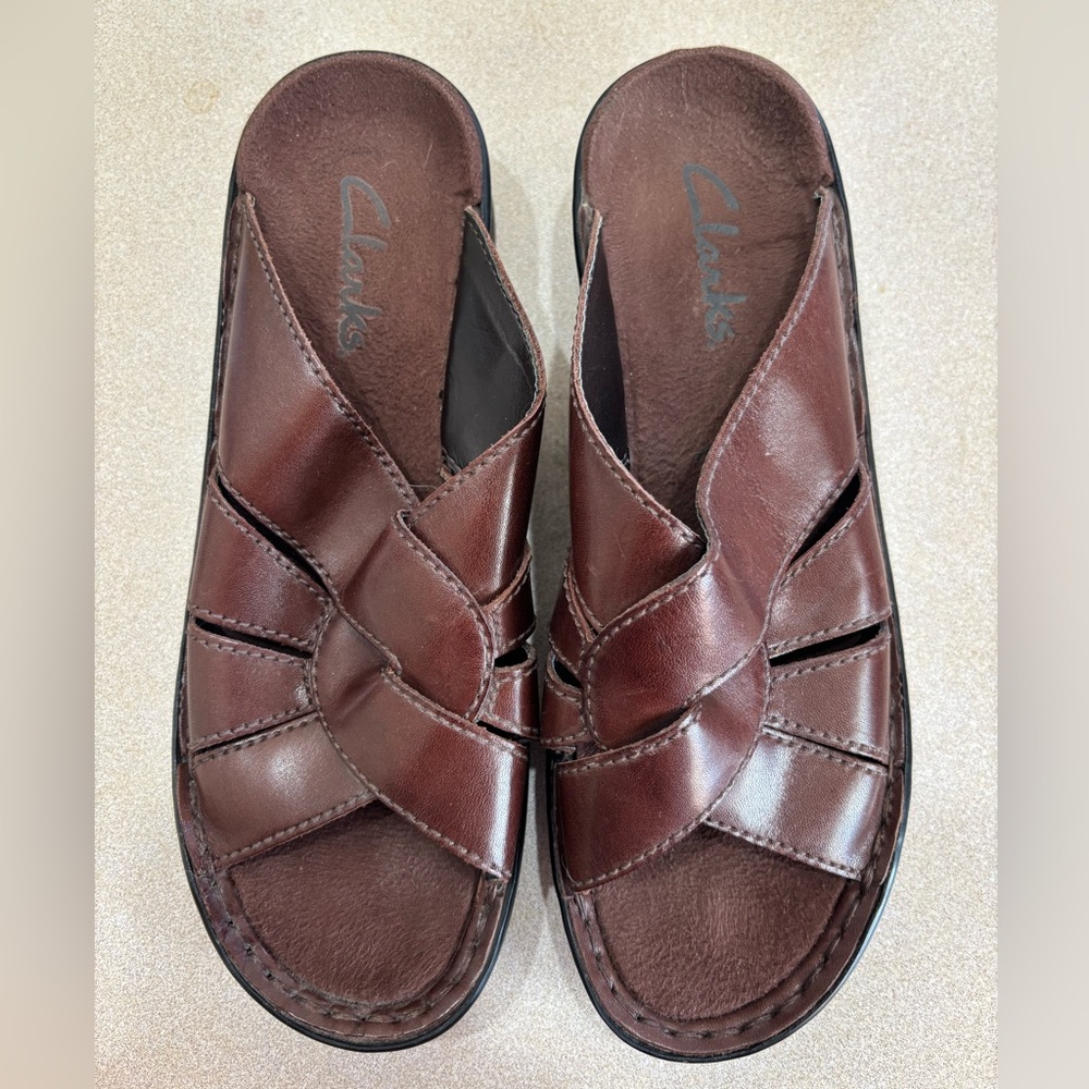 Women’s size 7 Clarks sandals brown leather